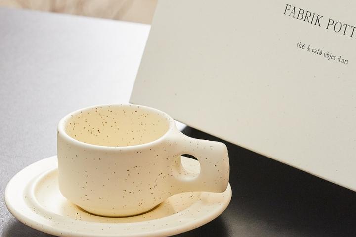 plain flat cup & saucer