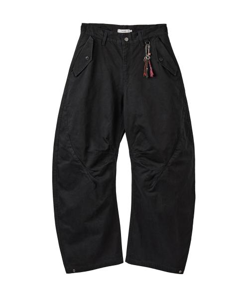 트리플 리프 커브드 팬츠_트리플 블랙