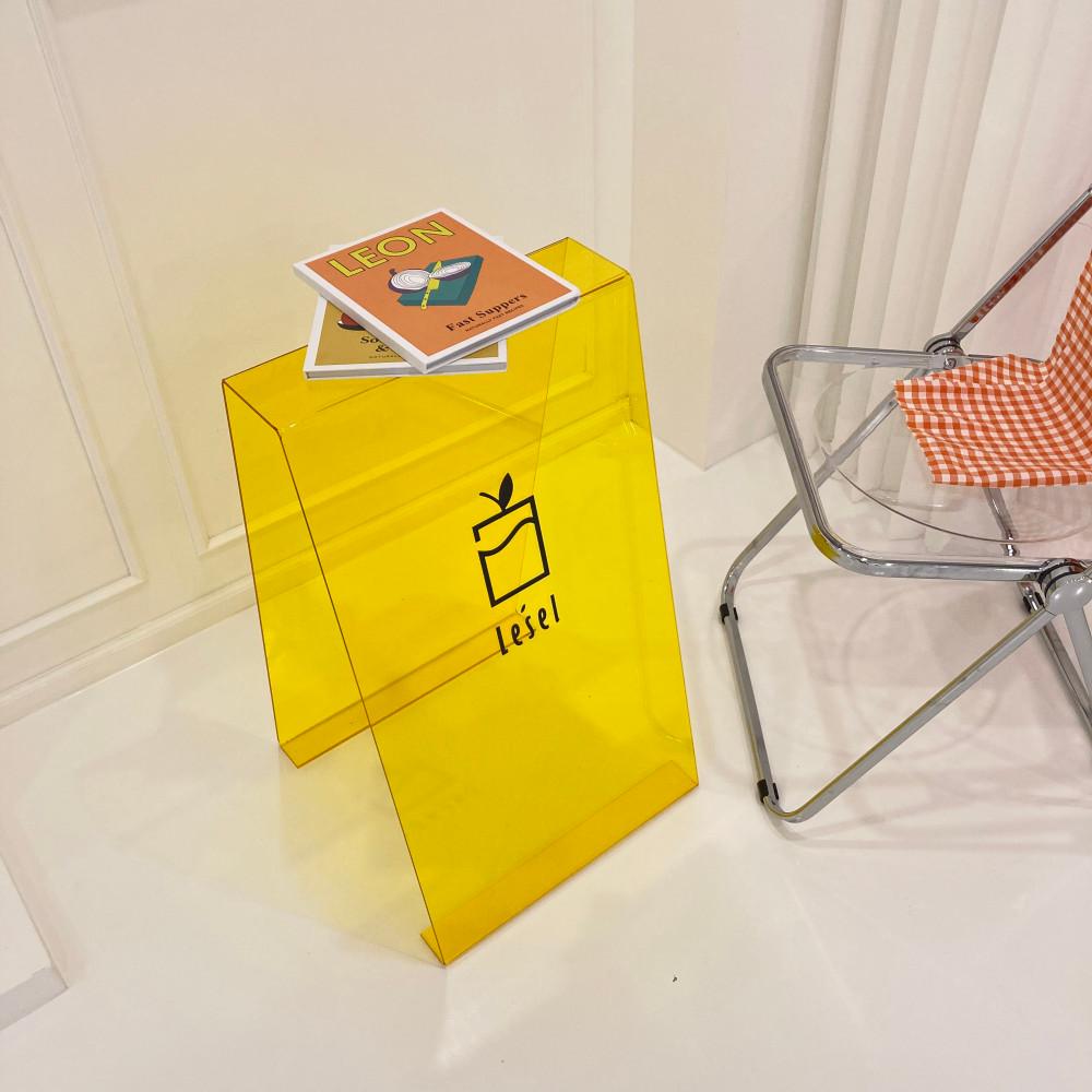 컬러 투명 아크릴 입간판