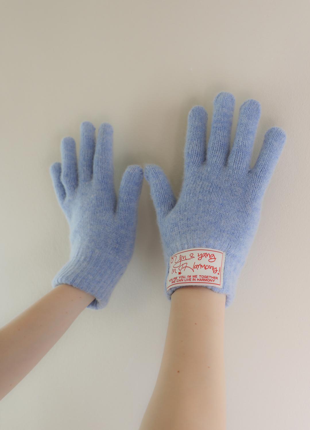 wool gloves, blue