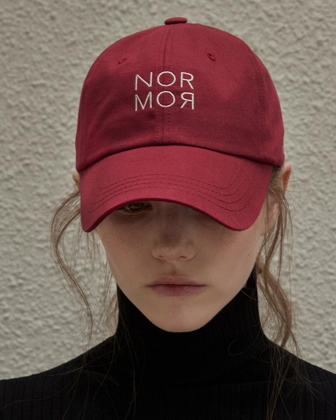 [노머] Symbol baseball cap Burgundy