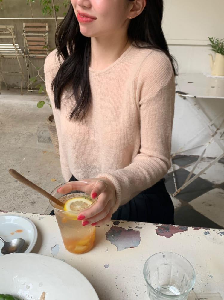 알파카니트 세미 크롭 베이지니트 핑크니트