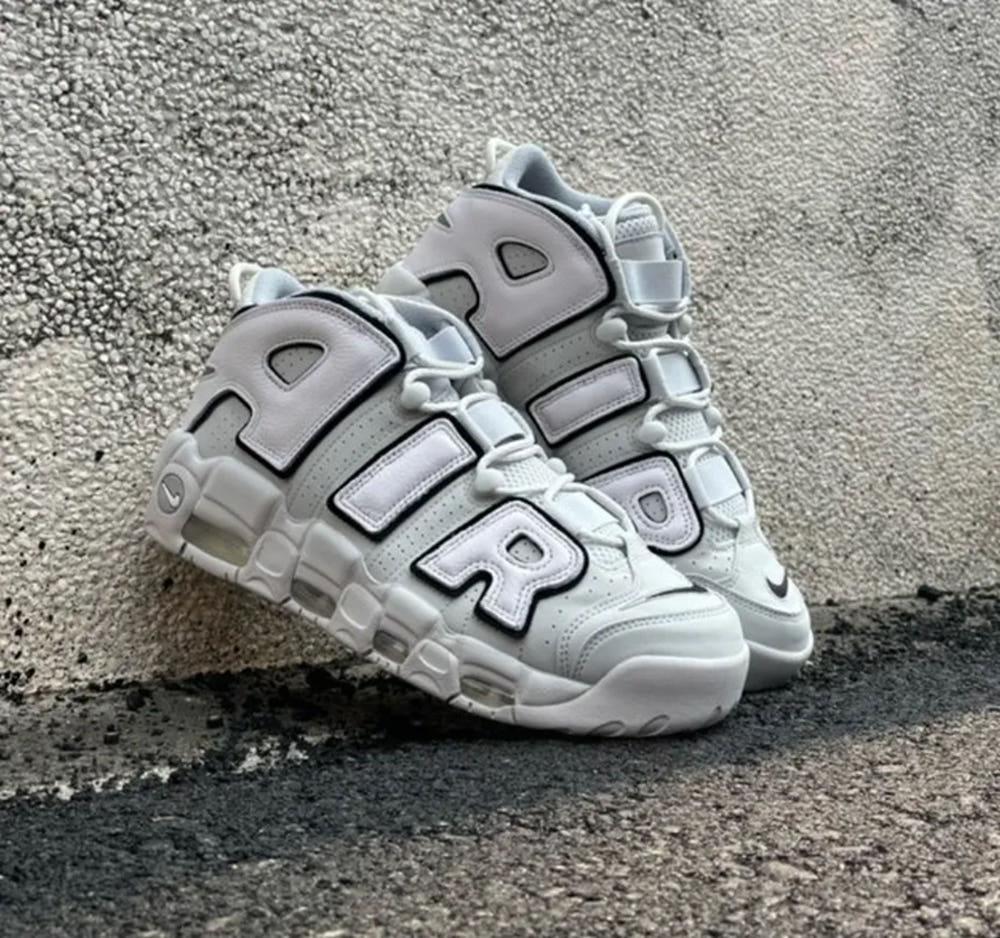 나이키 GS 에어 모어 업템포 포톤 더스트 블랙 Nike Air More Uptempo (FD0022-001)