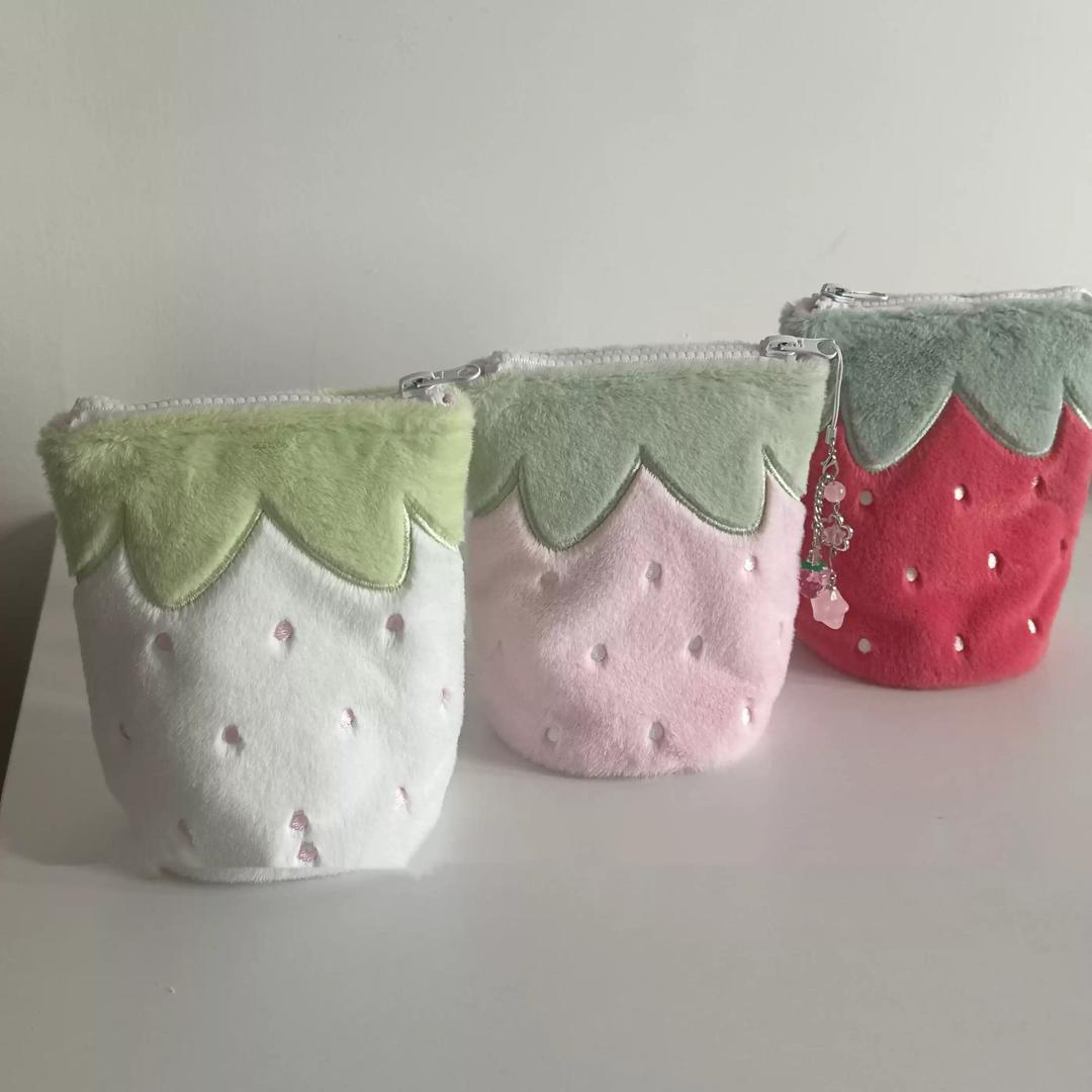 Straberry Fabric Pocket 딸기 패브릭 포켓 파우치
