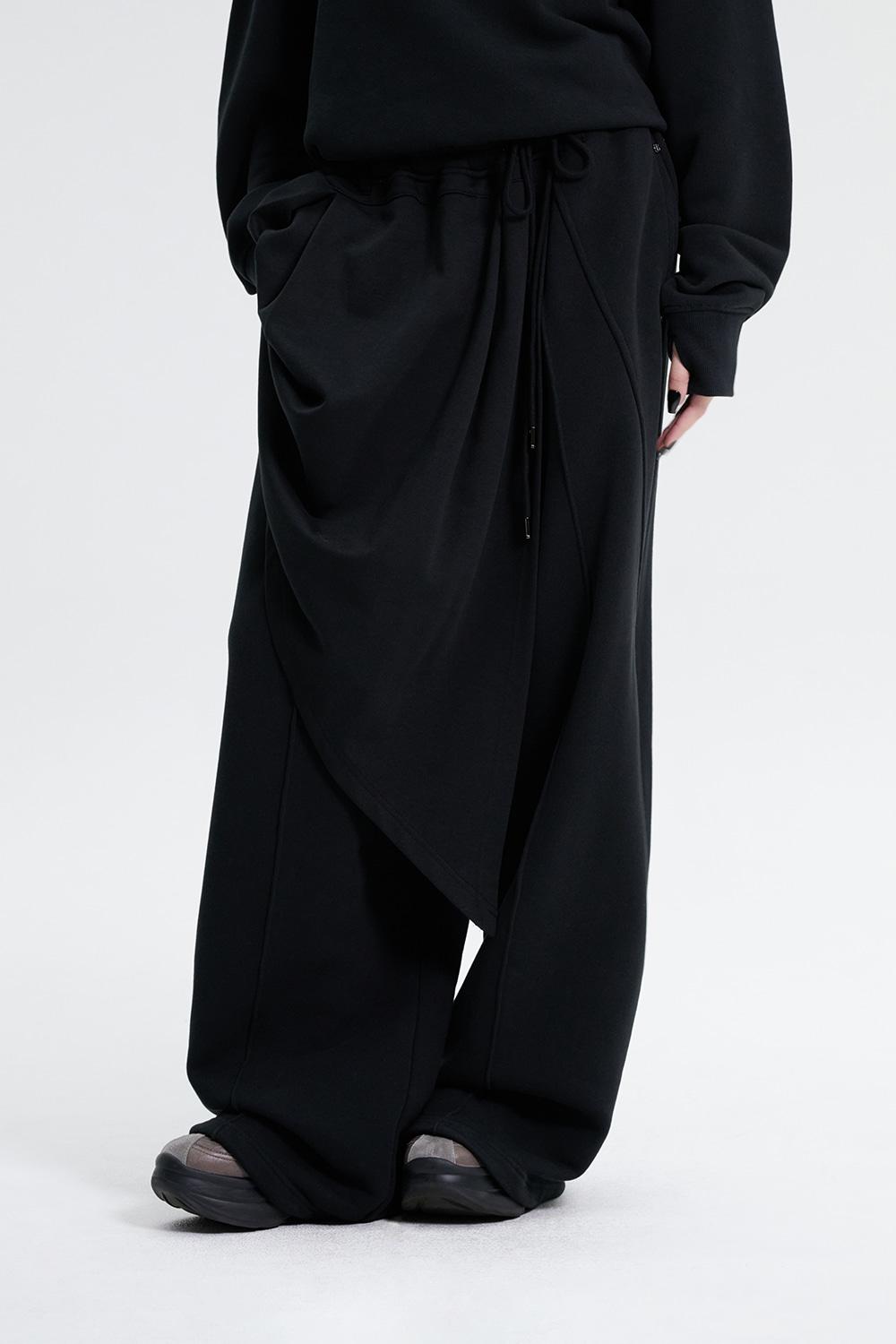 Layered Wrap Sweat Pants [ Black ]