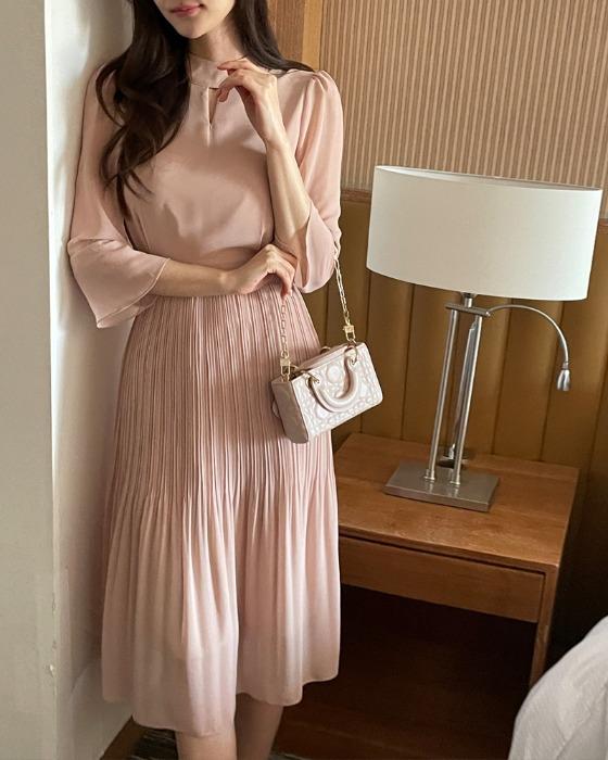 오슬리 플리츠 쉬폰 원피스