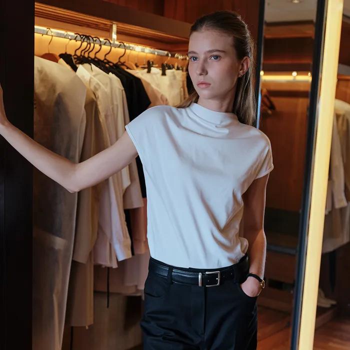 [2차 오더] Rose Mock-neck Jersey Top (Ivory)