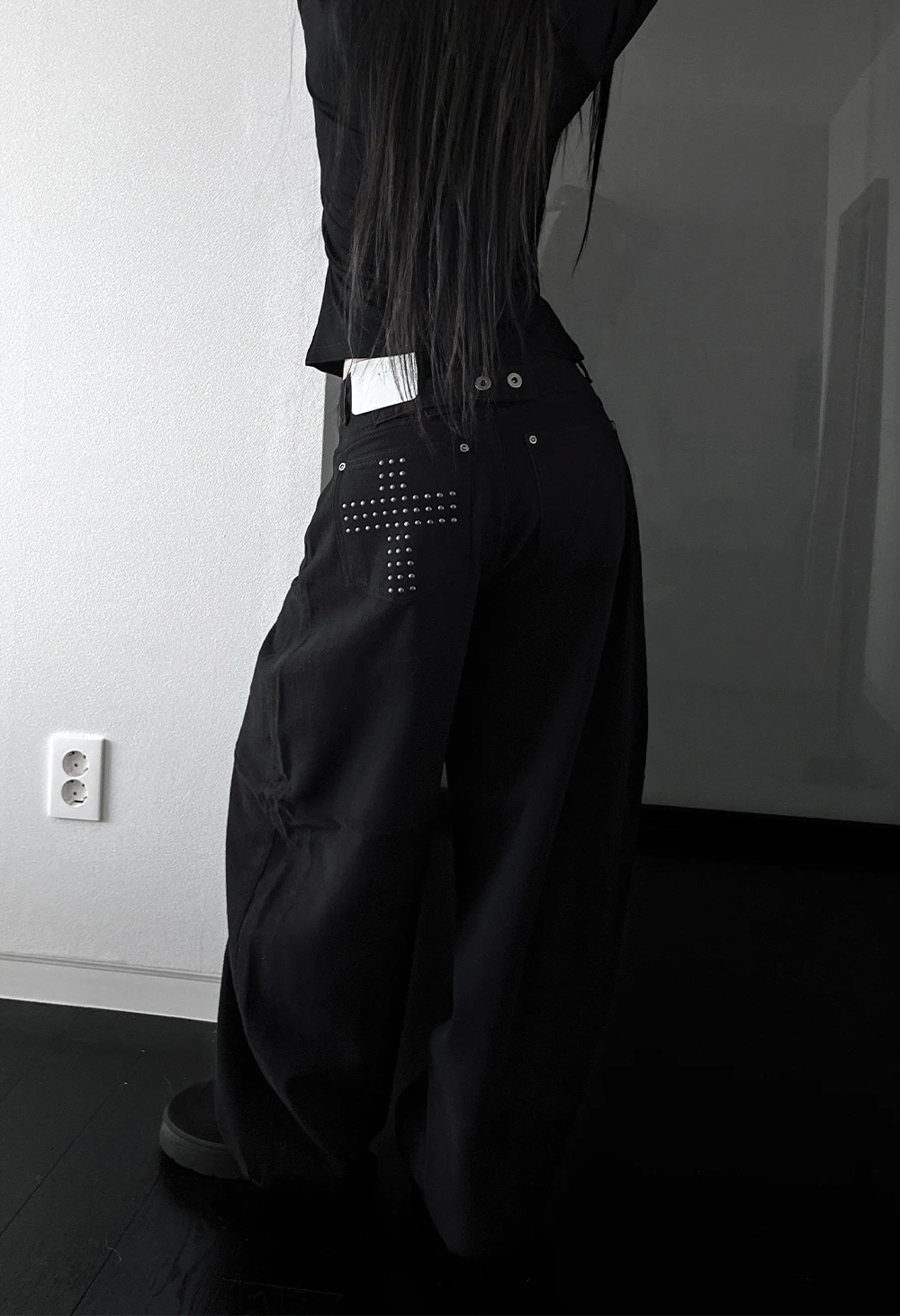 [기모] back pocket cross stud wide denim