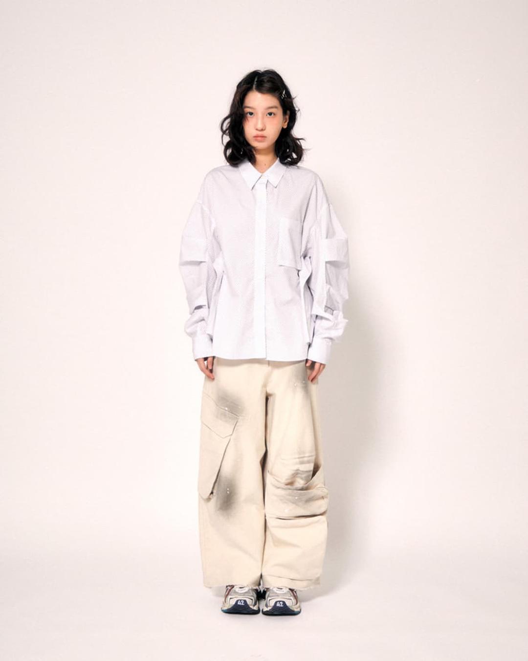 Dots pattern shirt | 후루츠패밀리