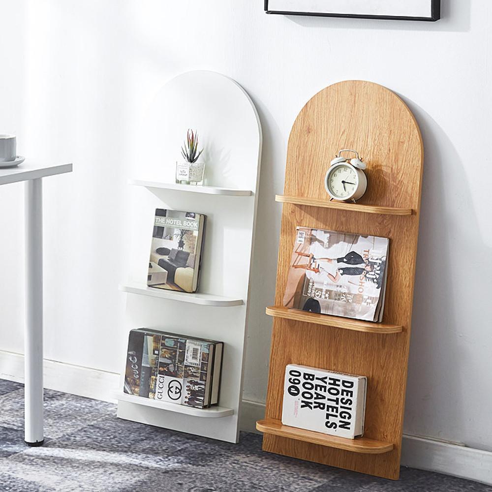 마켓비엔티 스탠드 벽선반랙 3단 책장 벽에 기대는 세우는 수납 소품 잡지 진열대 카페