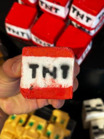 이런 상품 어때요? 러쉬 X 마인크래프트 콜라보 TNT 블럭 배쓰밤 입욕제 100g