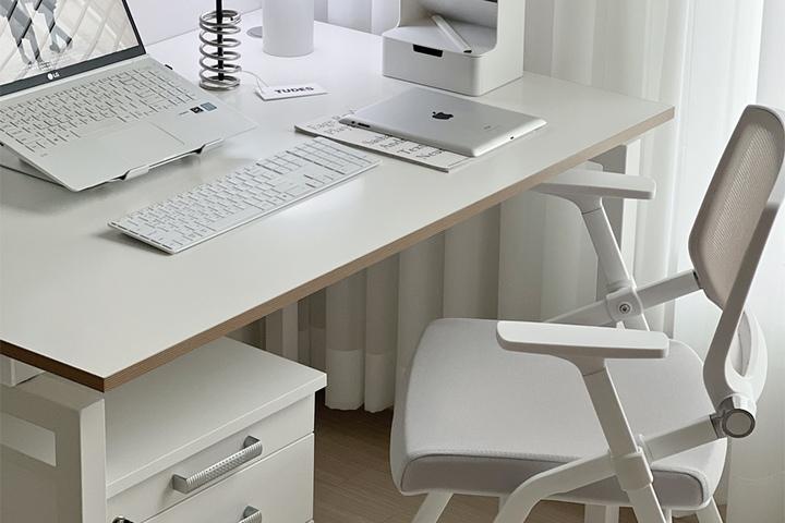 포커스 데스크 1200 컴퓨터책상 사무용 오피스 재택근무 책상 노트북 사무실