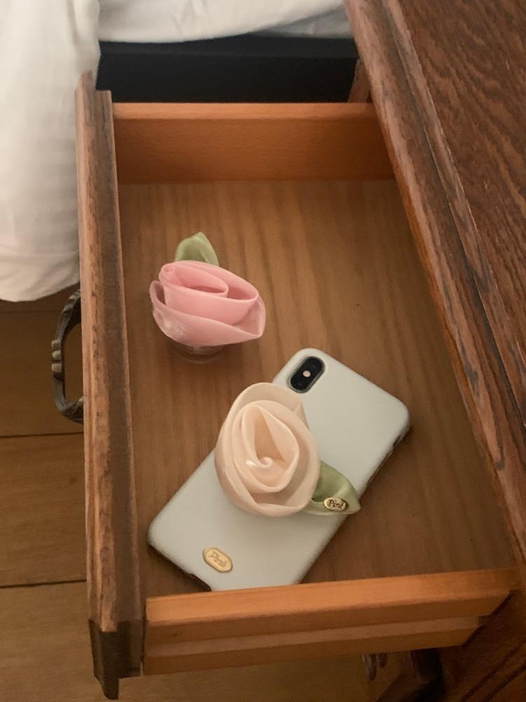 물랑로즈톡_ 피네