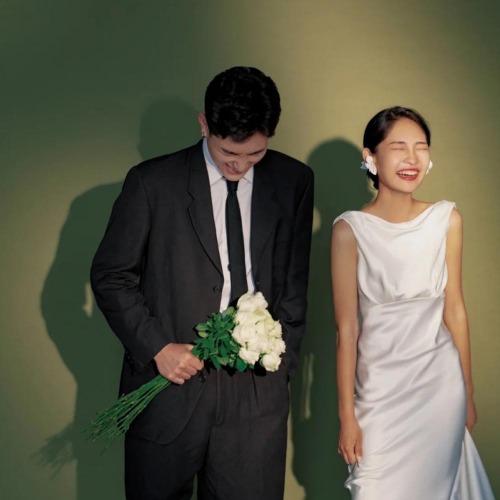 화이트 부티크 웨딩룩 이브닝 2부 예복 피로연 촬영드레스