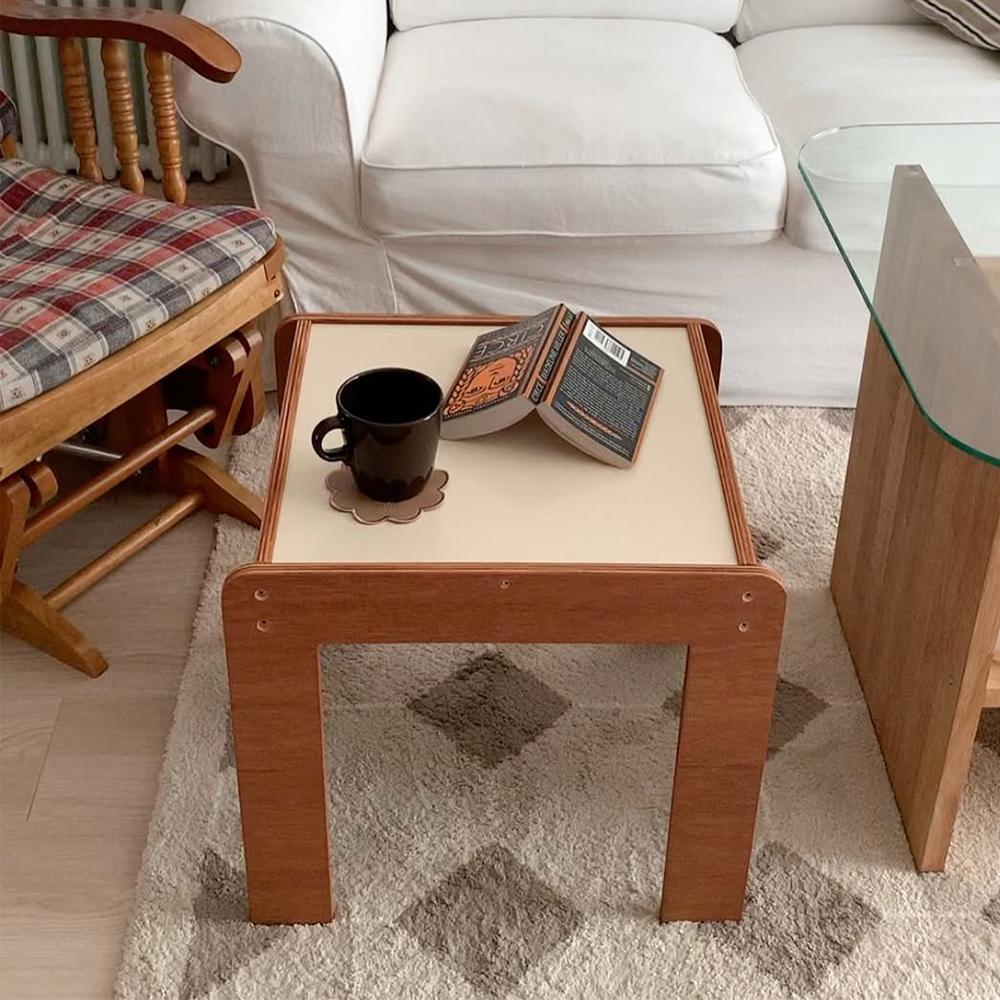 오그레 큐브 브레드 사이드 테이블