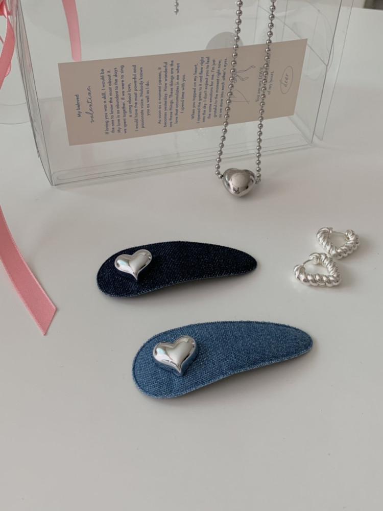 [디어마이데이] 데님 청 실버 하트 똑딱이 삼각 머리핀 헤어핀(2colors)