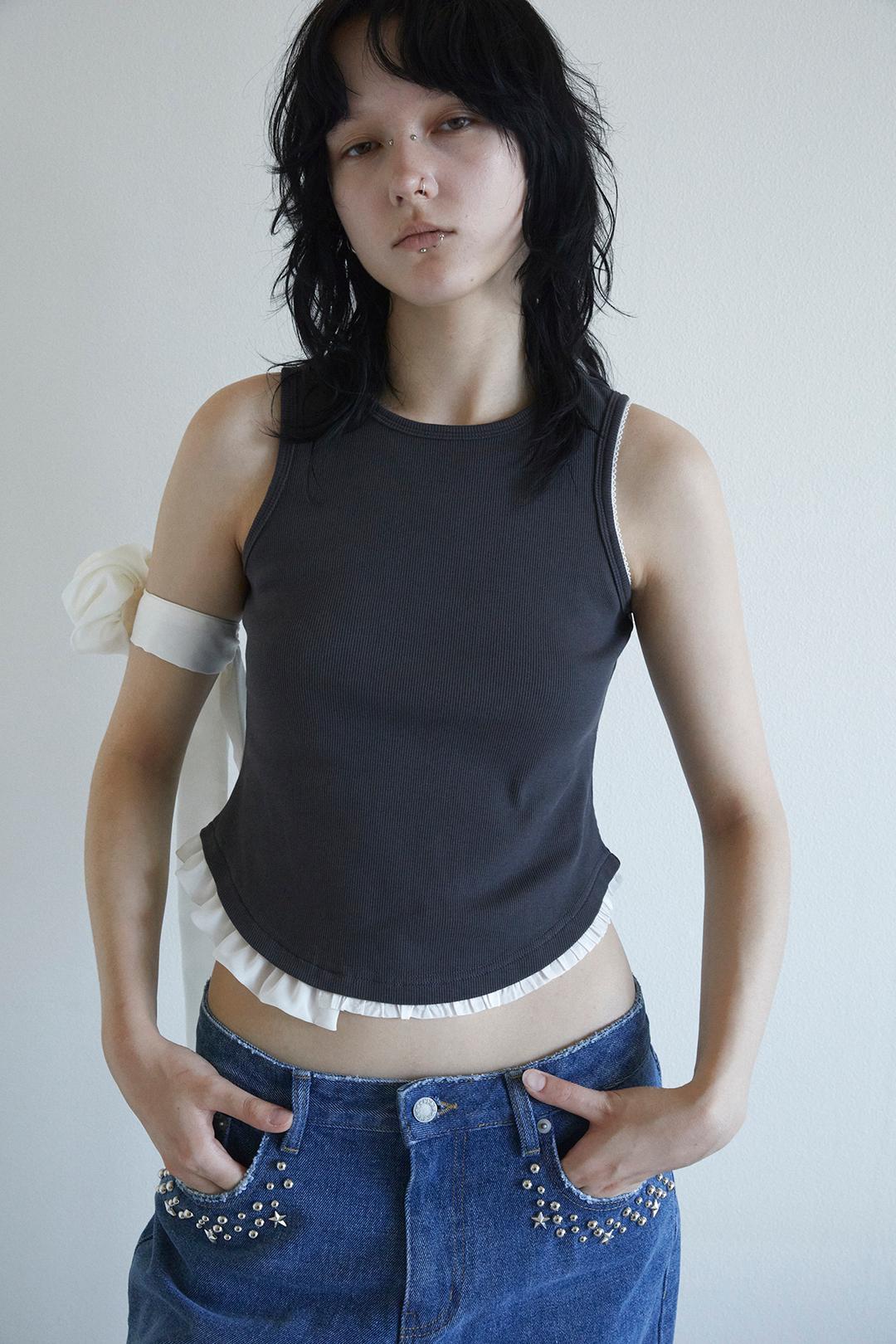 DIFFERENT FRILLED TRIMMING SLEEVELESS IN CHARCOAL