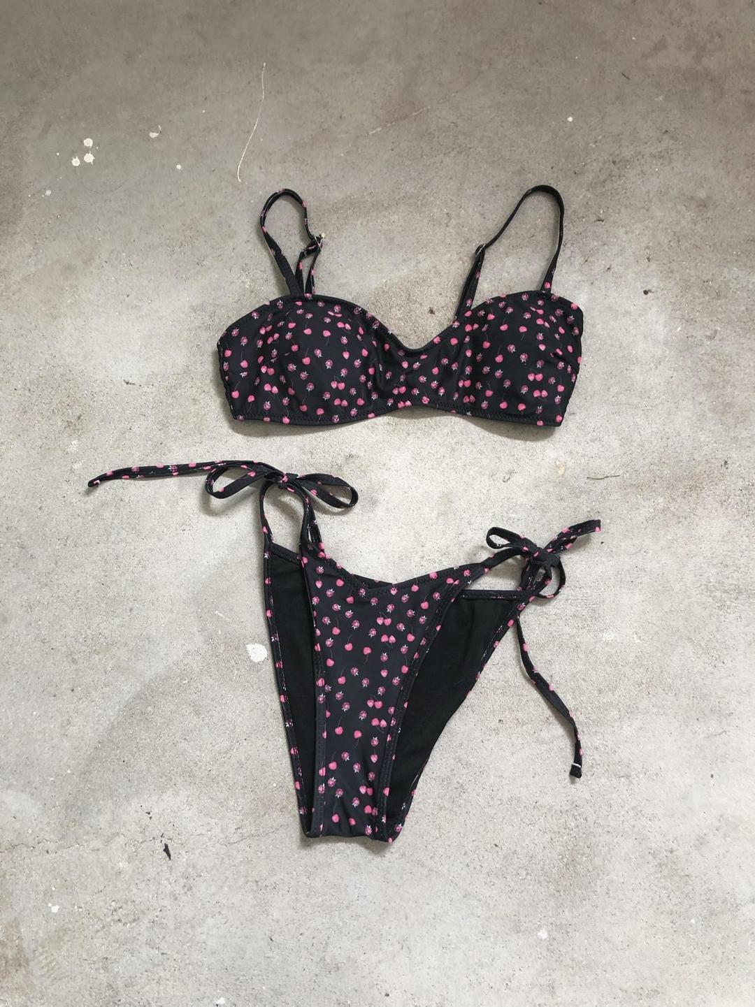 슬립오버 당일 [Cherry bikini] 브라탑비키니 투피스