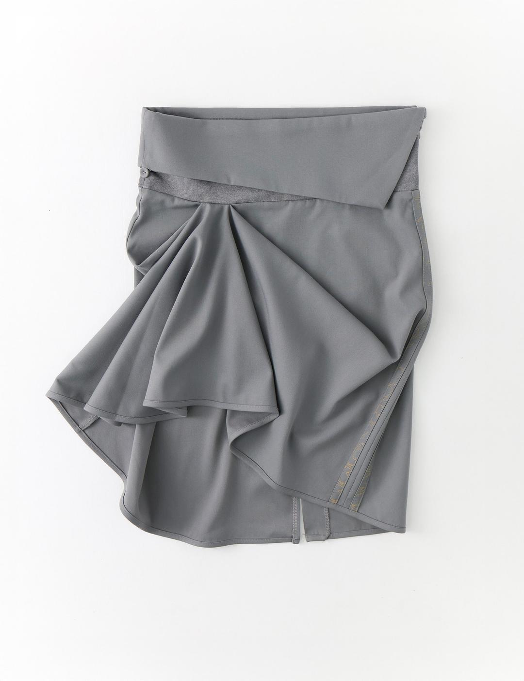 Brace unbalance skirt (soft mint)