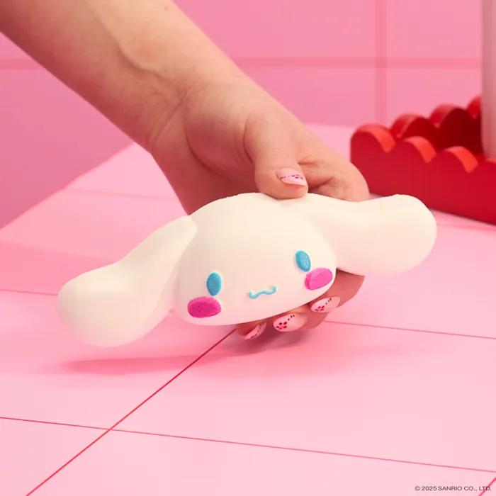 [러쉬 x 헬로키티와 친구들]시나모롤 135g - 배쓰 밤/입욕제