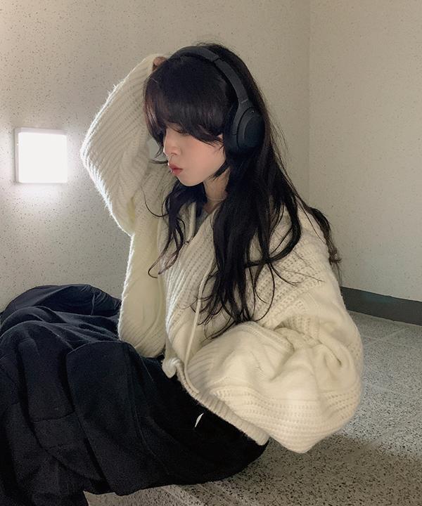 에이비글 [도톰✨2컬러] 뮤디 꽈배기 크롭 투웨이 후드 집업  울 케이블 후드티 루즈핏 니트 스웨터 가을신상 가을 아우터