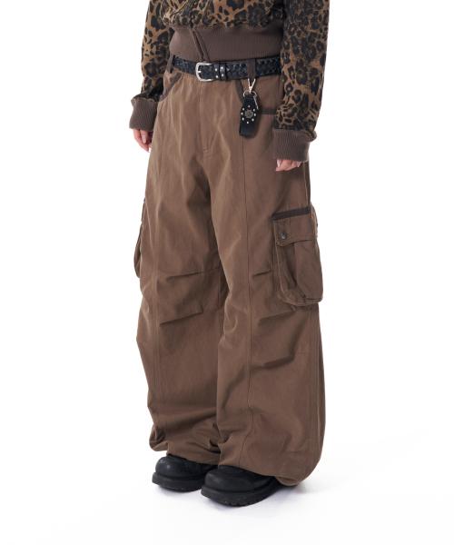 Knee Pin-tuck Contrast Cargo Pants (Brown)