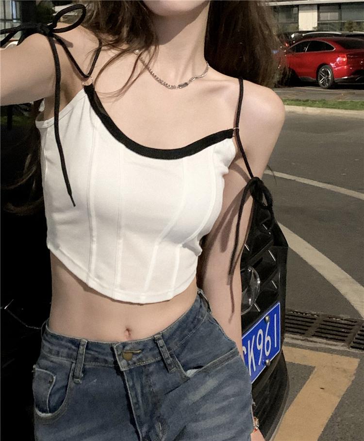 화이트 코르셋 뷔스티에 크롭 나시 클럽룩 슬리브리스 해외여행 바캉스 여름휴가 페스티벌 흠뻑 바디프로필 데이트 프로필촬영 몸매자랑 인스타 인생네컷 20대 30대 10대 무대의상