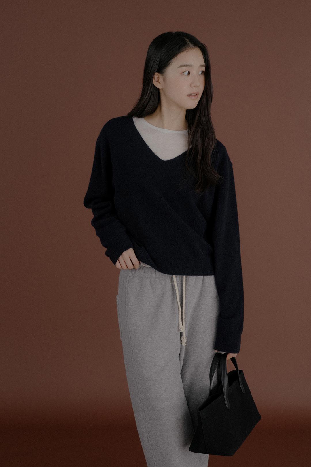 Pia Knit_Navy