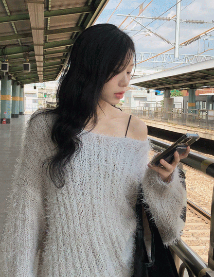 빈블 딘드솔잎루즈핏니트