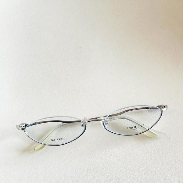 90s Ports Under Rimmed Glasses