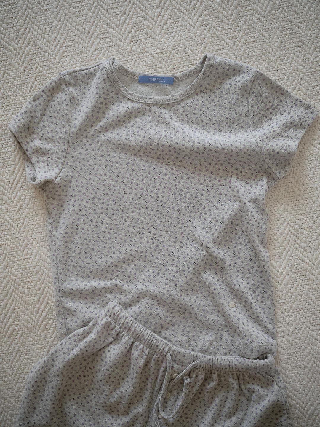 Floral jacquard t-shirt  *( 2 colors )