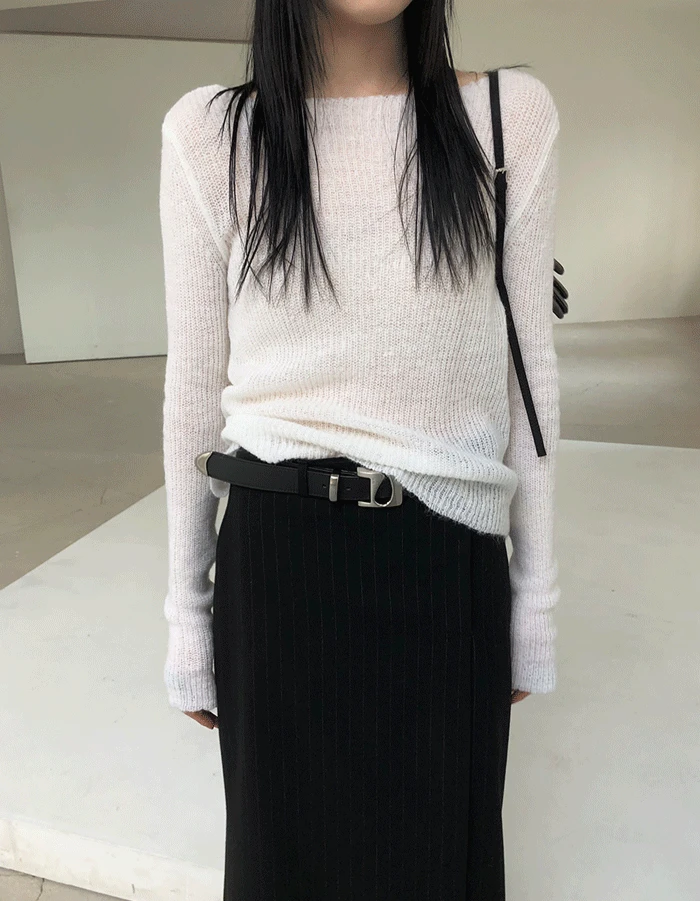 Basic color knit top