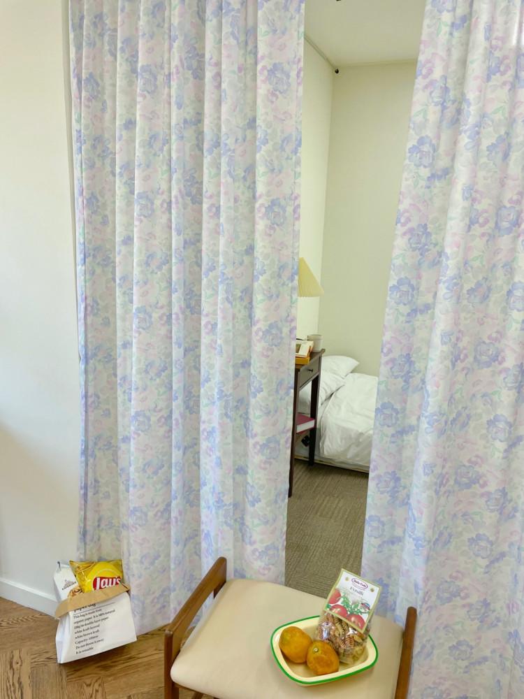 pale floral curtain 차르르 빈티지 커튼 플라워 현관 가리개 꽃무늬 하이틴