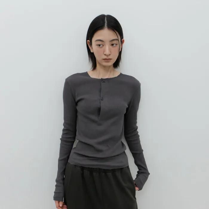 RIBBED BACK BUTTON TOP / GREY