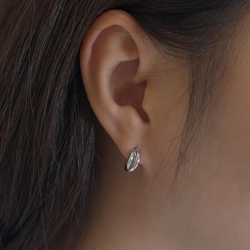 실버 X라인 원터치 귀걸이