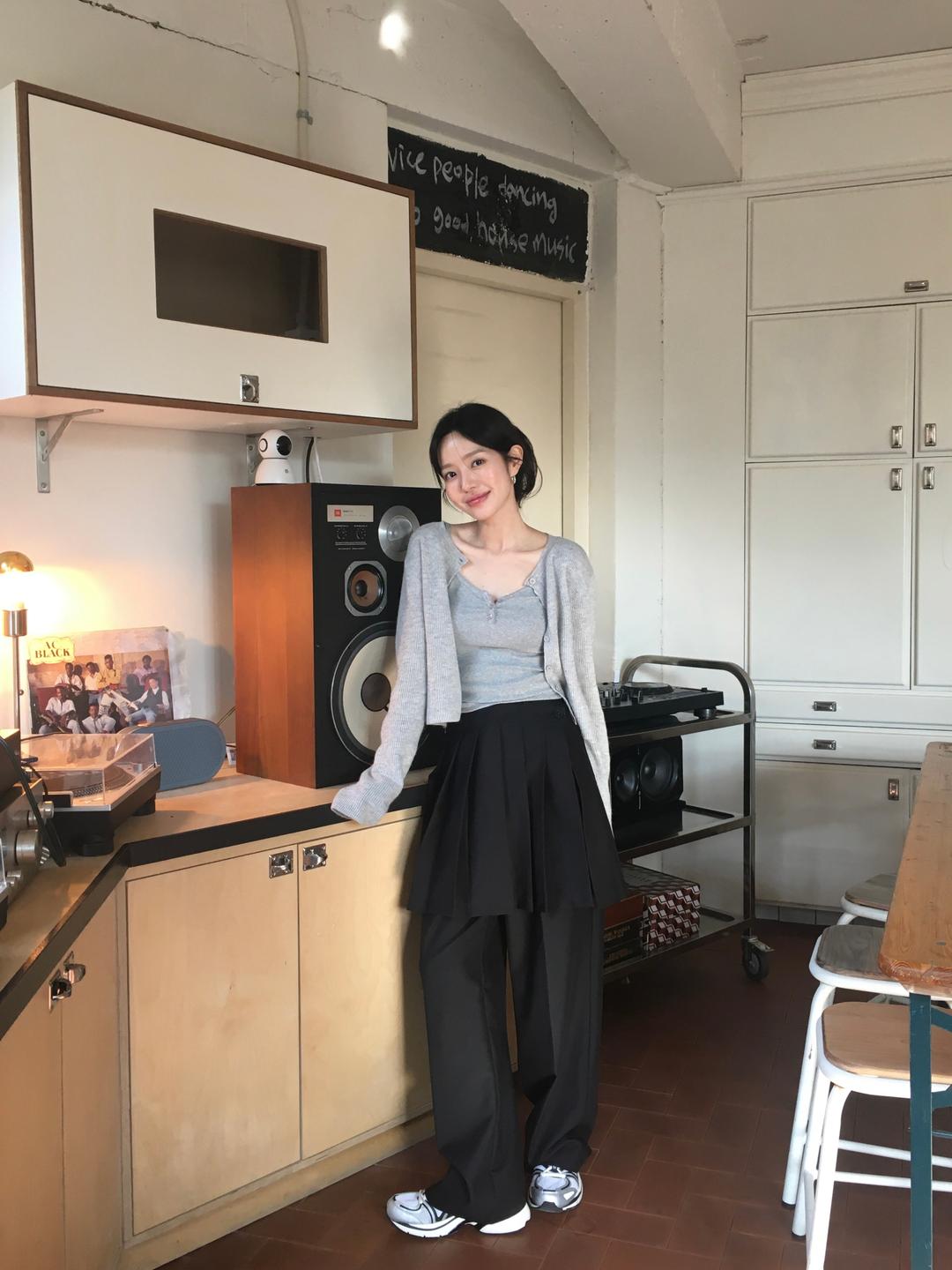 달트 [모델소장][MADE]브루노 랩 레이어드 스커트(랩스커트,가을옷,데이트룩,스커트팬츠,스칸트,하객룩,가을하객룩,출근룩,하객룩스커트,데이트룩, 레이어드스커트,쓰리피스)