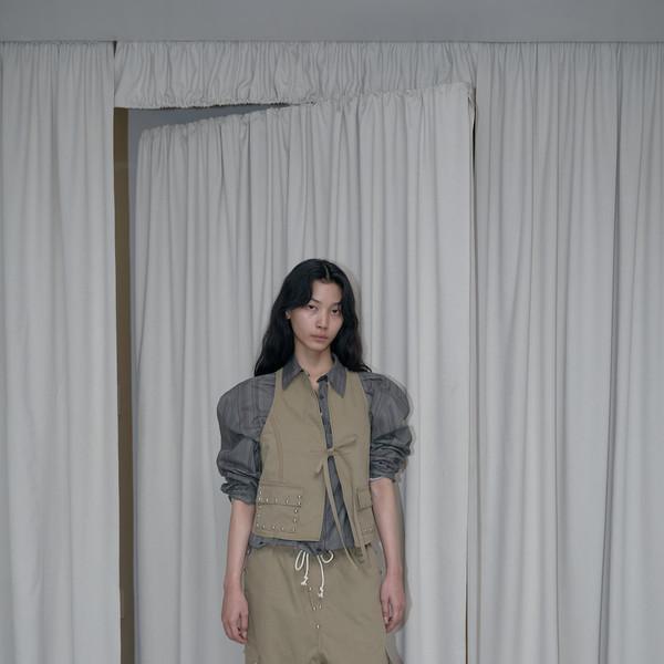 Studded cargo pants (Begie)