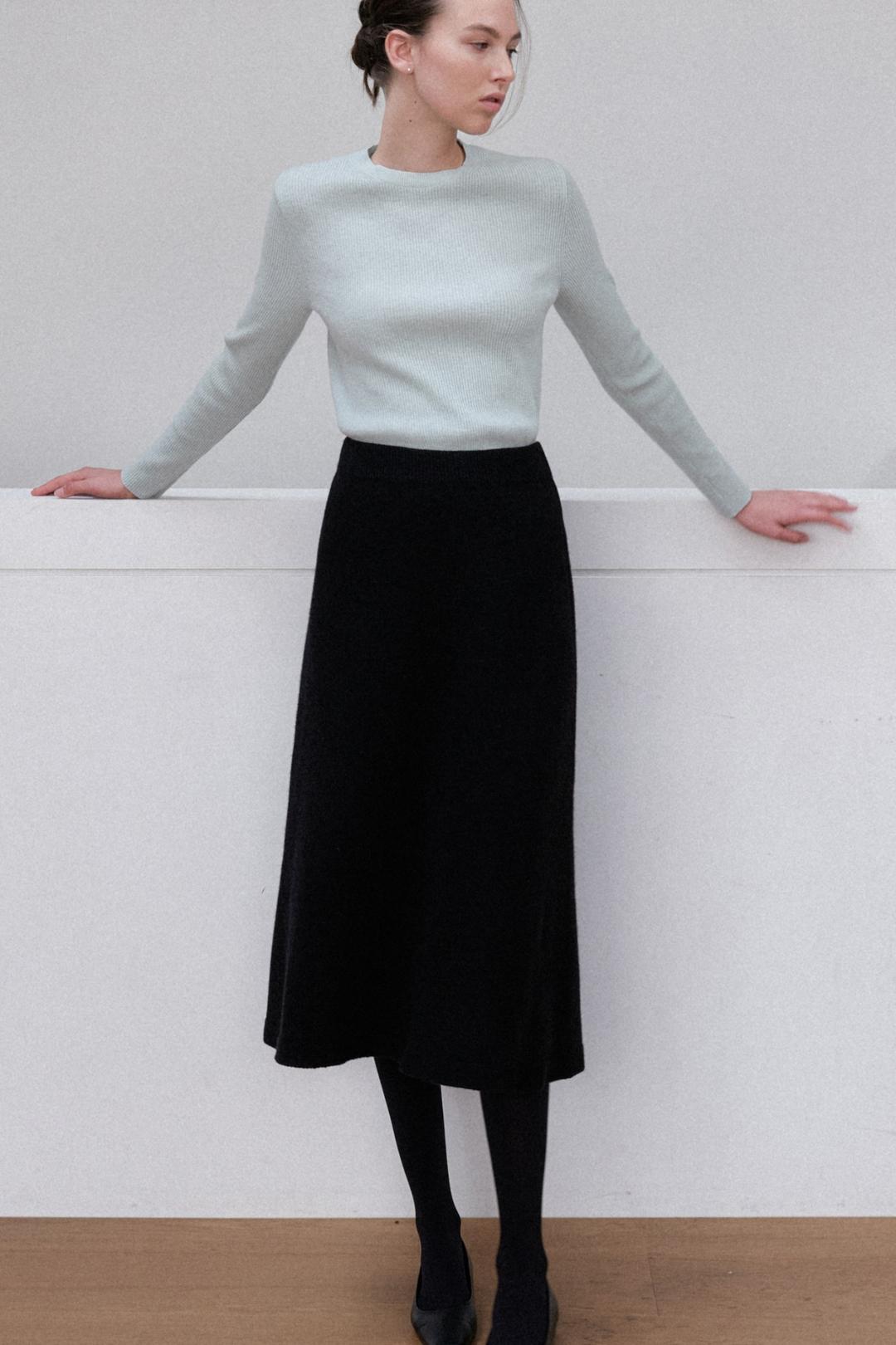 로에 캐시미어 니트 플레어 스커트 (black)