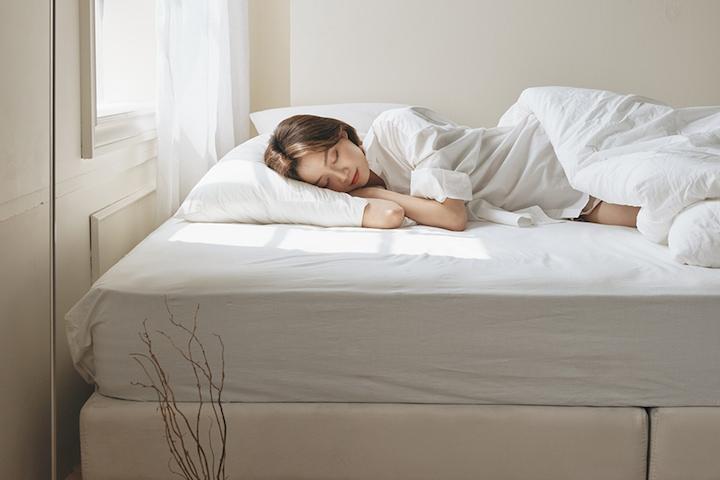 [6%쿠폰](빠른배송) 호텔식 프리미엄 독립 포켓스프링 필로우탑 매트리스(25cm)