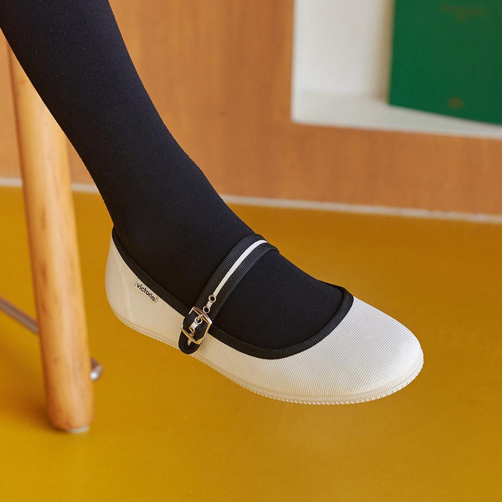 빅토리아 오다 메리제인 (1049915-CRUDO)