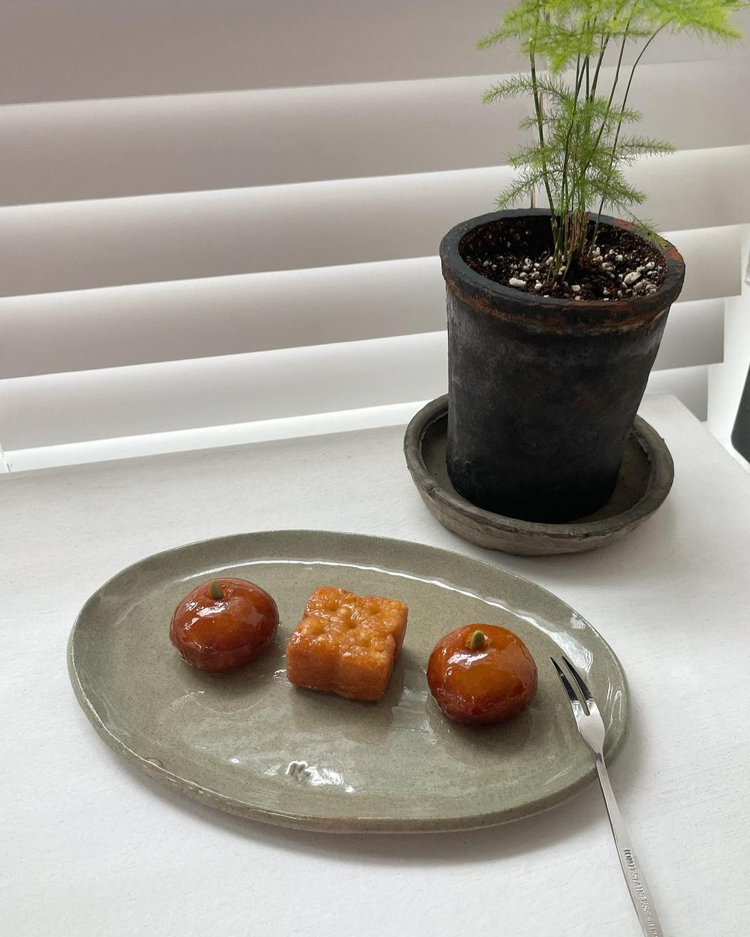 MOI) oval plate (3 color)