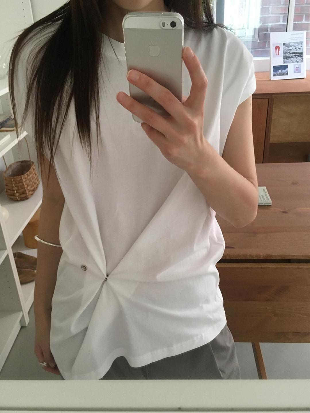 미엔느 [미엔느] snap detail tee / 스냅 디테일 티셔츠 (2col) 8/11 연휴 이후 출고 예정