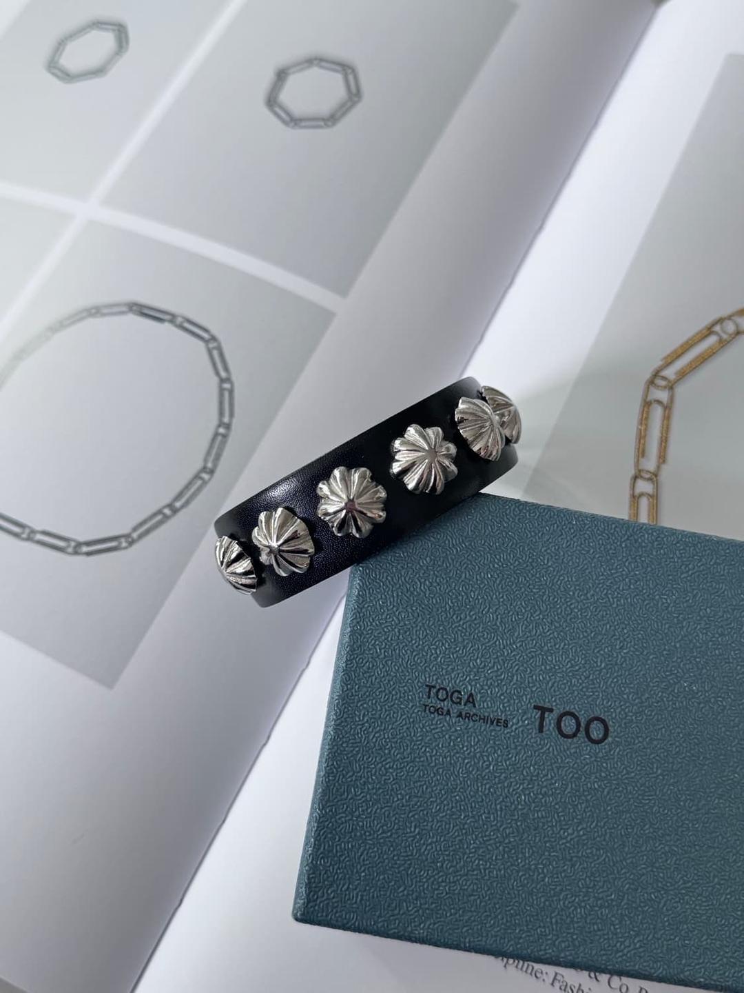콘초 레더 뱅글 concho leahter bangle | 후루츠패밀리