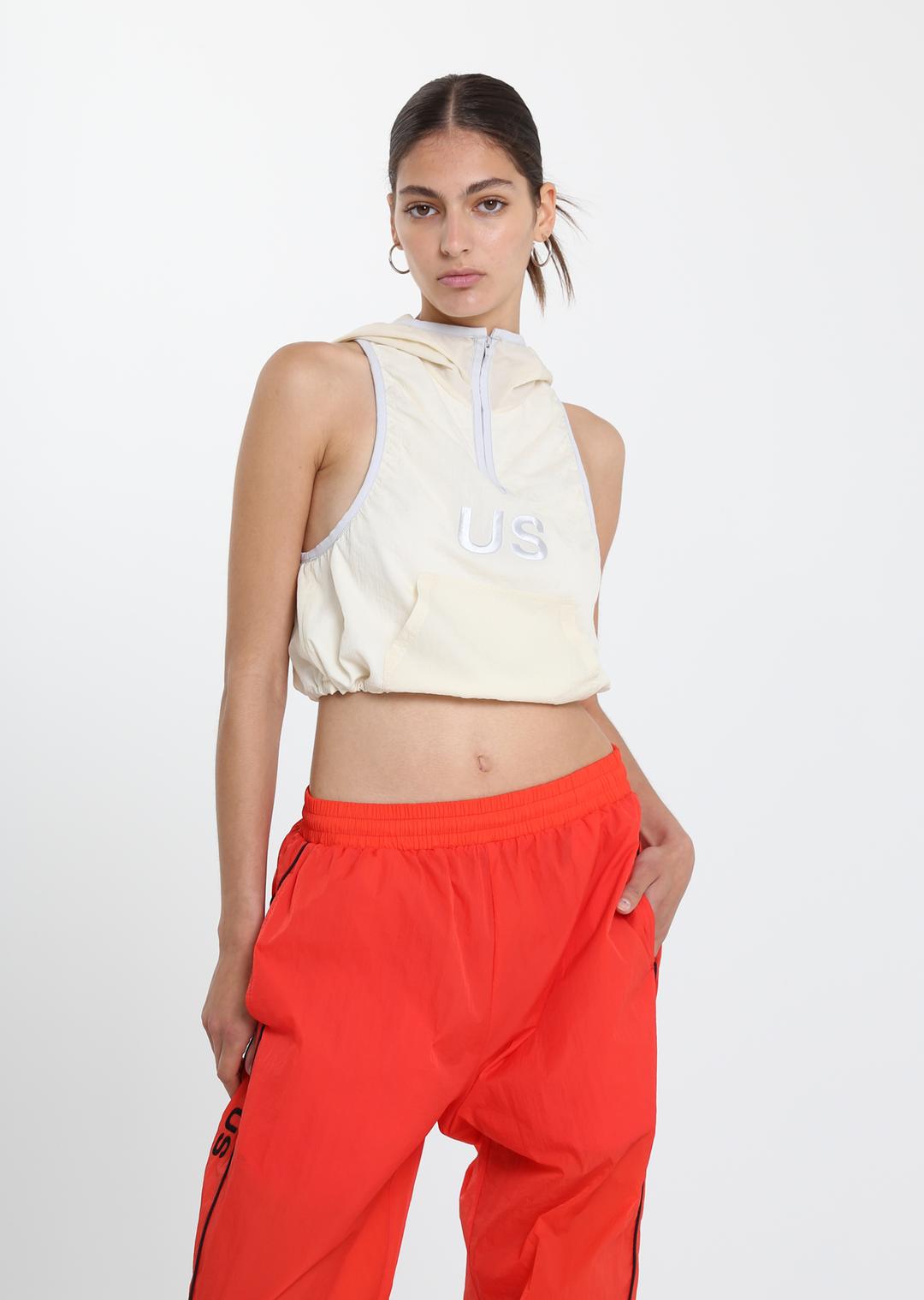 US NYLON SLEEVELESS HOODIE CREAM