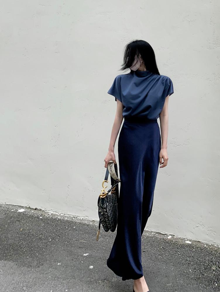 하이라이트 새틴 머메이드 스커트(밴딩)