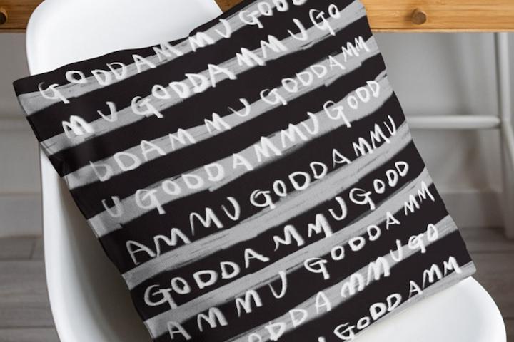 고땜무 작가, 인테리어의 완성 일러스트 작품, 말 많은 땜무 BLACK 아트 쿠션 커버