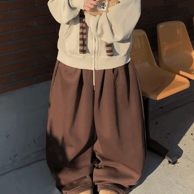 (기모선택) 더블 핀턱 와이드 PT / 오버핏 투웨이 와이드 밴딩 트레이닝 벌룬핏 팬츠 바지 와이드팬츠 벌룬팬츠 벌룬바지 트레이닝팬츠 기모 기모바지 기모와이드팬츠 빈티지 스트릿