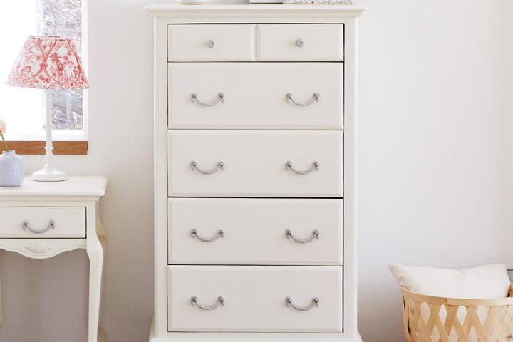 [7%쿠폰] 퀸앤 화이트 엔틱 원목 5단 하이 서랍장