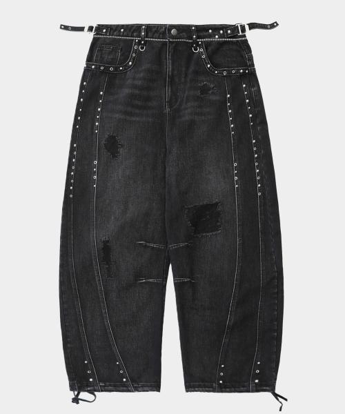 라인 스터디드 커브드 데님 팬츠 - 블랙