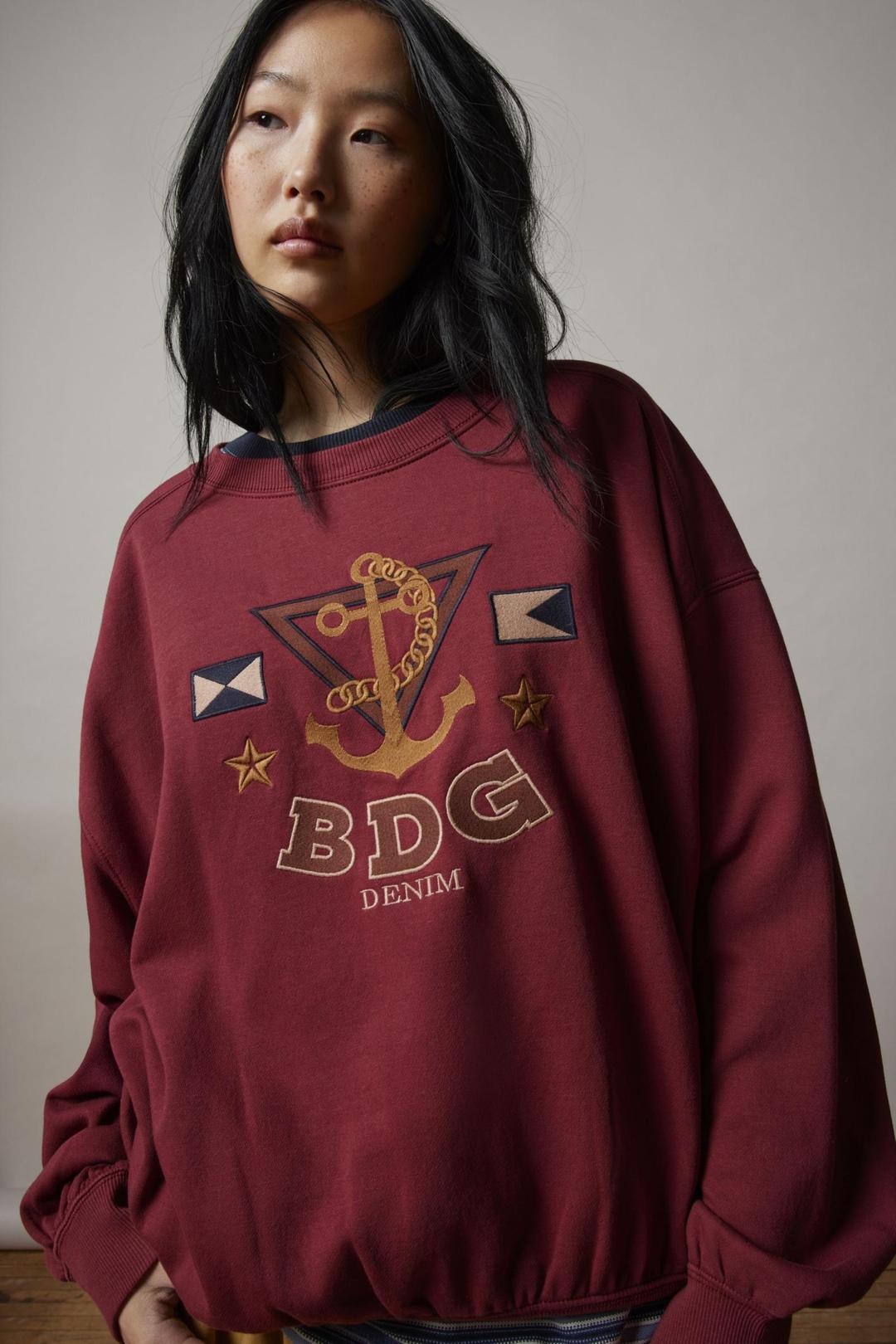 BDG 자수 앵커 스웨트셔츠